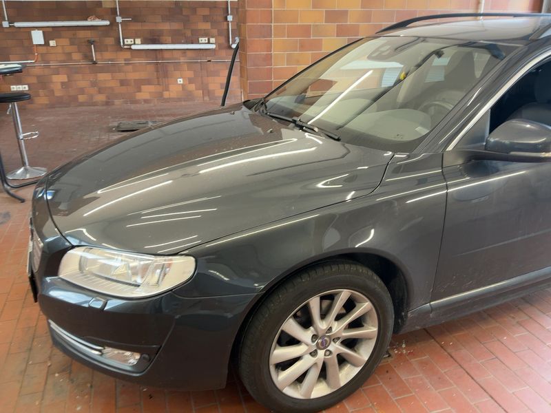 Volvo V70 2.0 D4 Momentum — zdjęcie 2