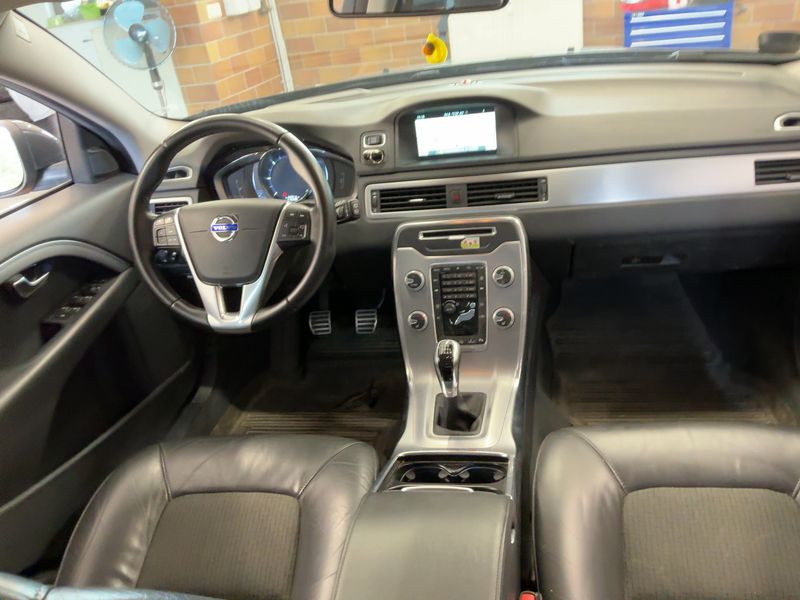 Volvo V70 2.0 D4 Momentum — zdjęcie 12