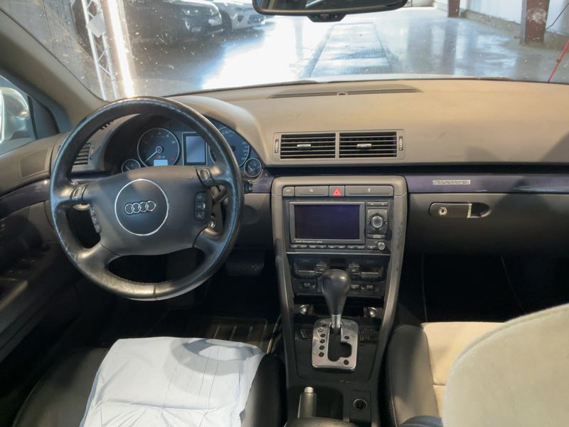 Audi S4 4.2 V8 quattro — zdjęcie 12