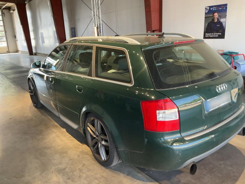 Audi S4 4.2 V8 quattro — zdjęcie 3