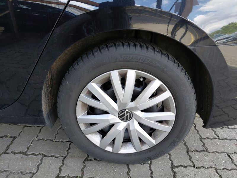 Volkswagen Golf VIII 2.0 TDI Life — zdjęcie 25