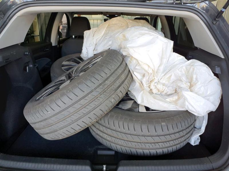 Volkswagen Golf VIII 1.0 eTSI Move — zdjęcie 20