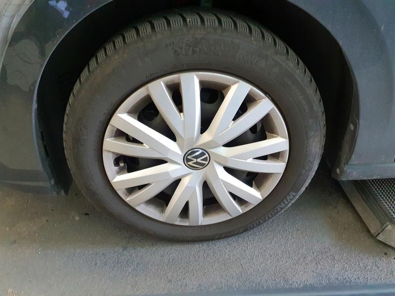 Volkswagen Golf VIII 1.0 eTSI Move — zdjęcie 24