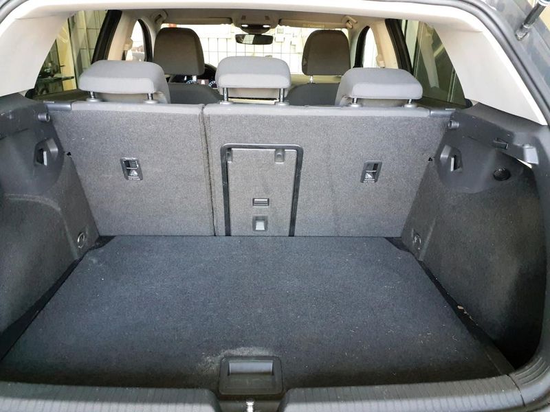Volkswagen Golf VIII 1.0 eTSI Move — zdjęcie 18