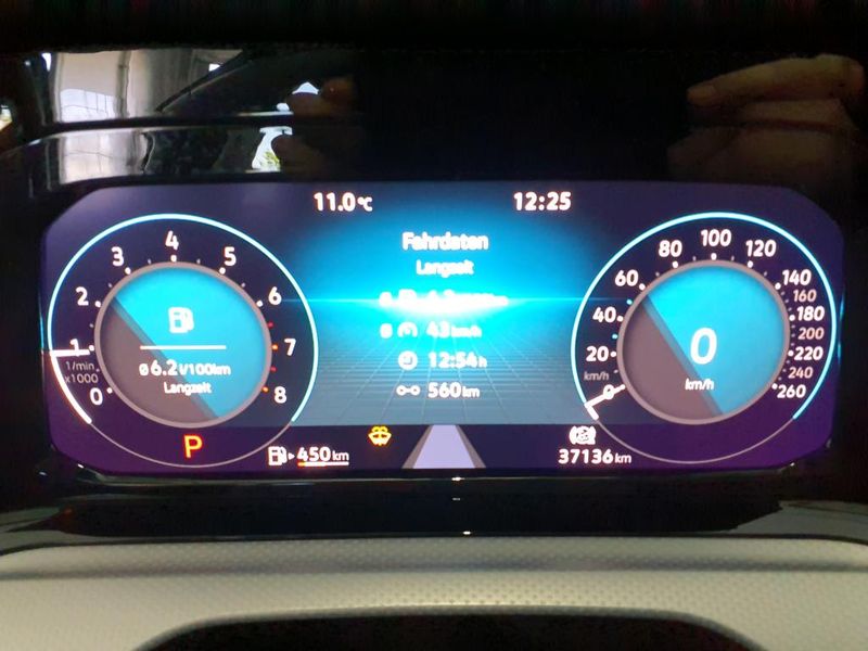Volkswagen Golf VIII 1.0 eTSI Move — zdjęcie 16