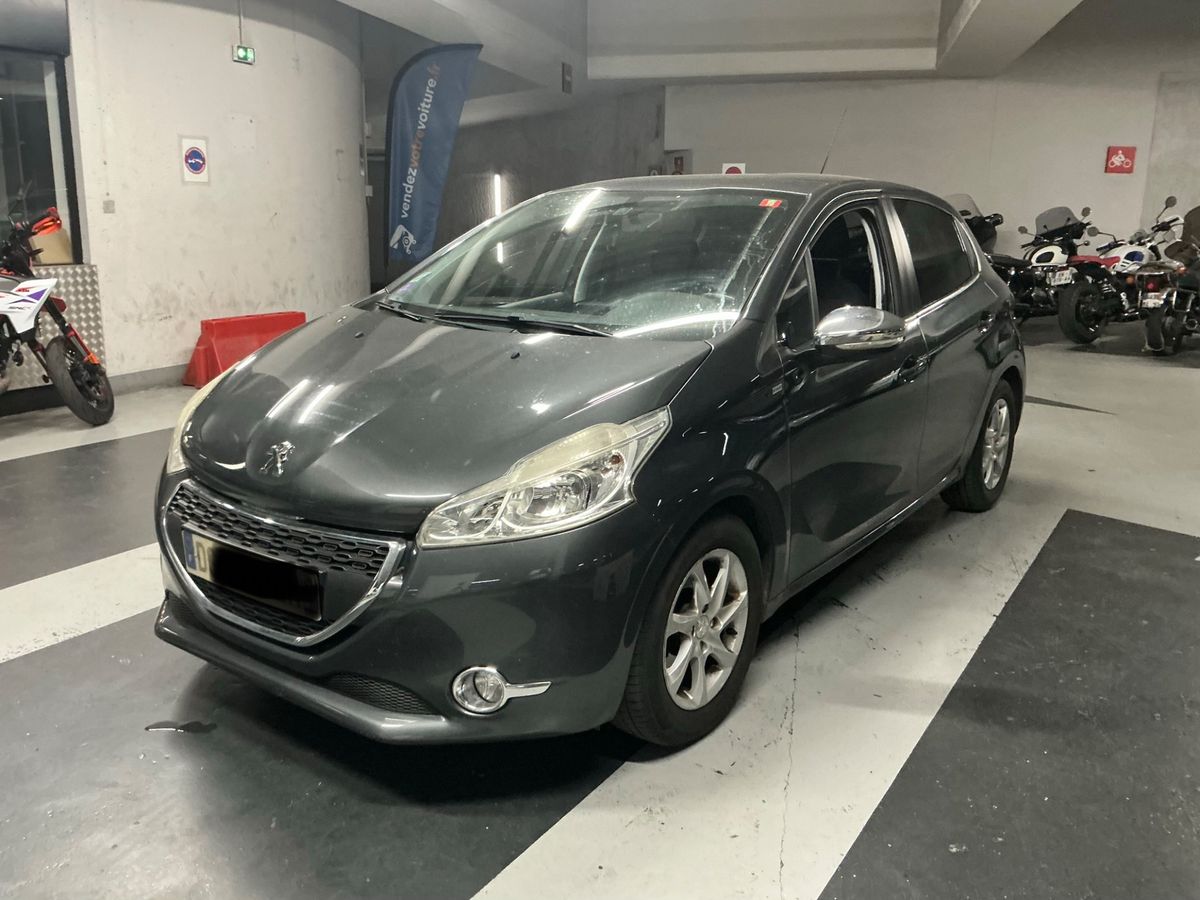 Peugeot 208 2014