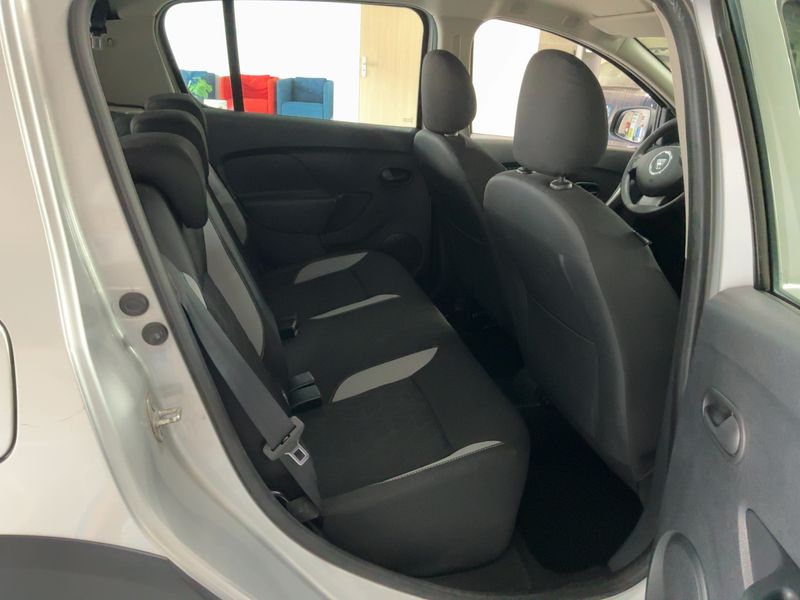 Dacia Sandero 0.9 TCe Stepway Prestige — zdjęcie 14