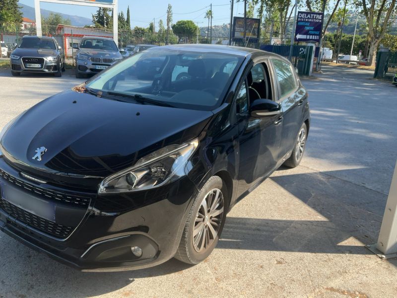 Peugeot 208 1.2 e-VTi Active — zdjęcie 2