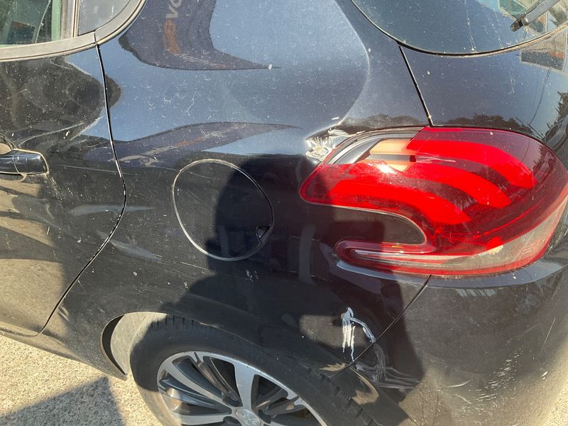 Peugeot 208 1.2 e-VTi Active 2017 – снимка 32