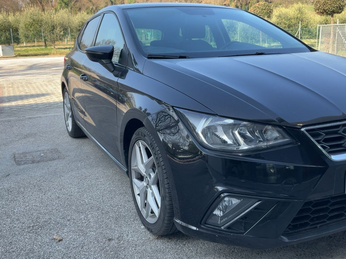 Seat Ibiza 2017 — photo 13