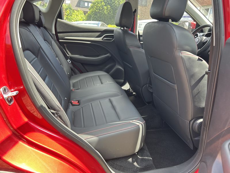 MG ZS 1.5 VTi Luxury — zdjęcie 14