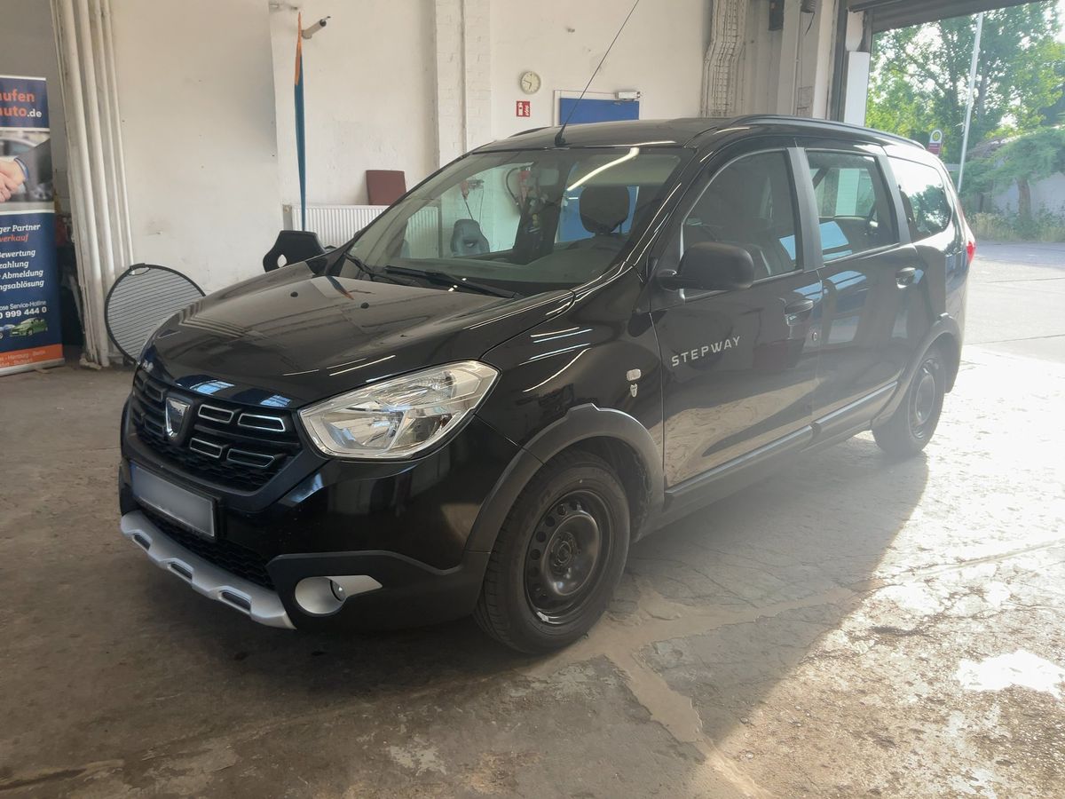 Dacia Lodgy 2018 — photo 1