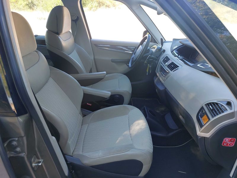 Citroen C4 Grand Picasso 2.0 HDi Exclusive 2011 – снимка 10
