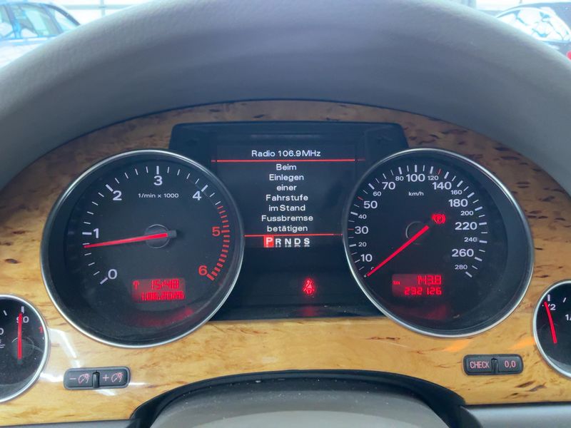 Audi A8 3.0 V6 TDI quattro — zdjęcie 13