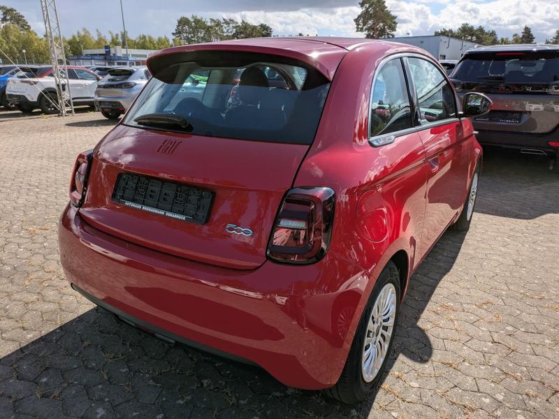 Fiat 500e electric drive 87 kW Red — zdjęcie 3