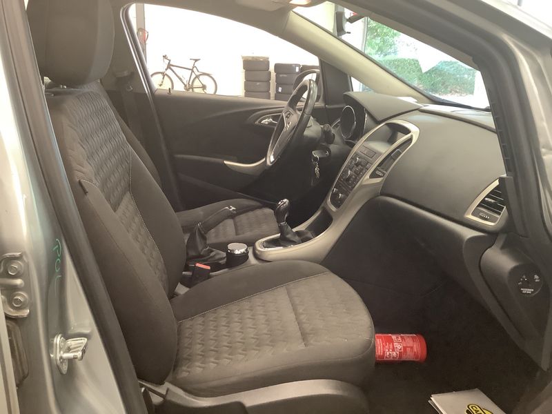 Opel Astra 1.4 Active — zdjęcie 3