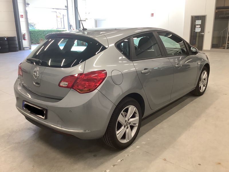 Opel Astra 1.4 Active — zdjęcie 2