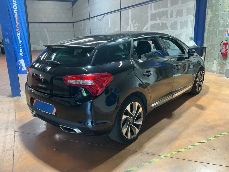 Citroen DS5 2.0 HDi SoChic — zdjęcie 2
