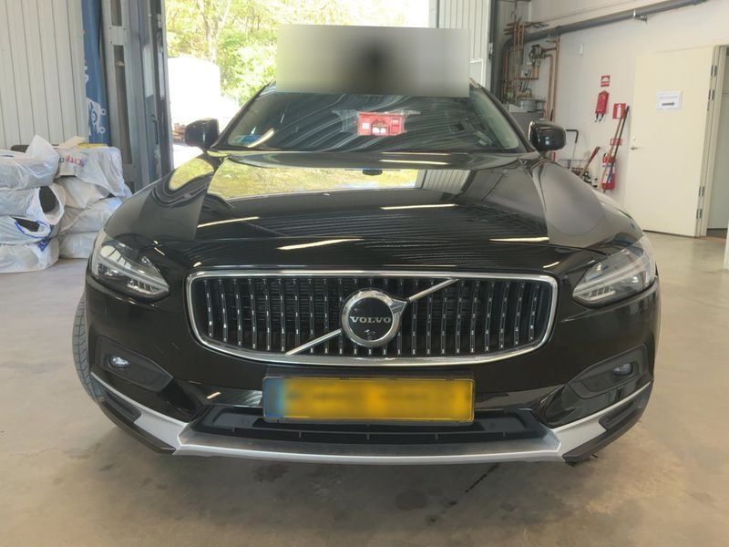 Volvo V90 Cross Country 2.0 B4 Mild-Hybrid AWD — zdjęcie 9