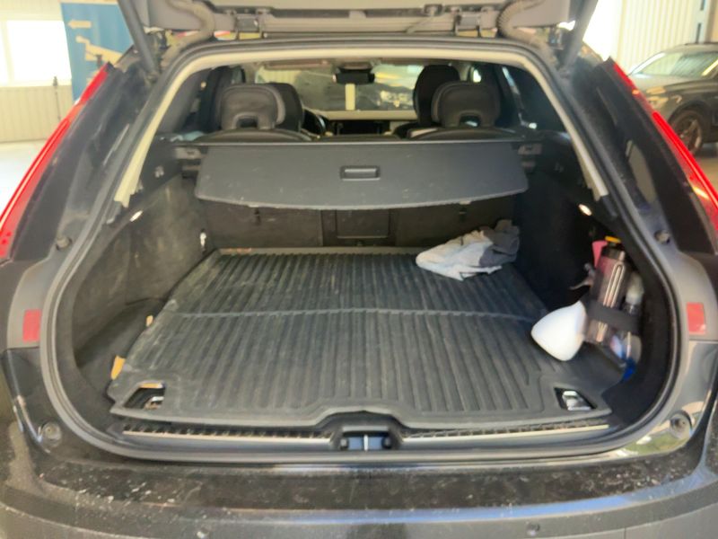 Volvo V90 Cross Country 2.0 B4 Mild-Hybrid AWD — zdjęcie 10