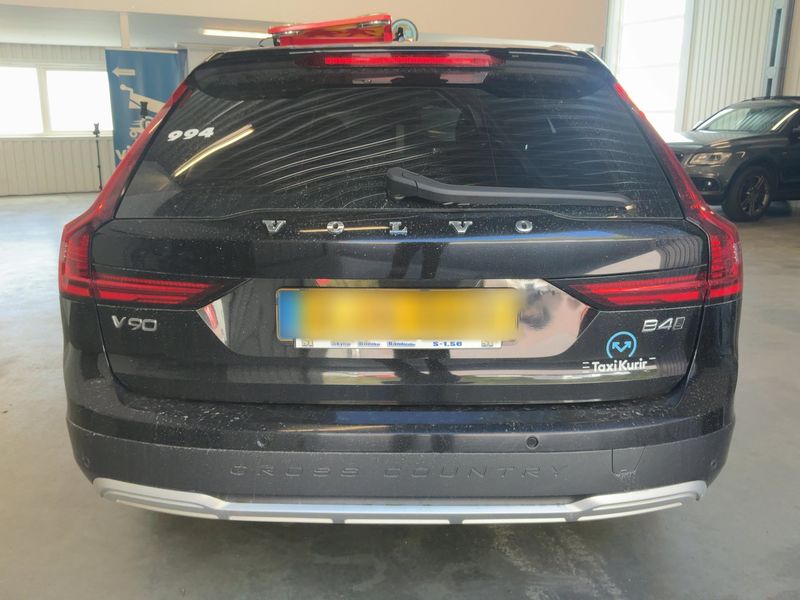 Volvo V90 Cross Country 2.0 B4 Mild-Hybrid AWD — zdjęcie 5