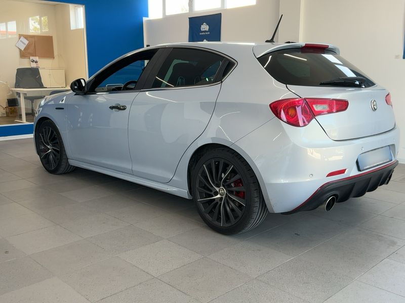 Alfa Romeo Giulietta 1.8 Turbo Quadrifoglio Verde — zdjęcie 3