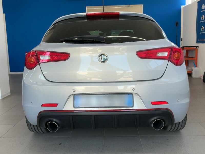 Alfa Romeo Giulietta 1.8 Turbo Quadrifoglio Verde — zdjęcie 5