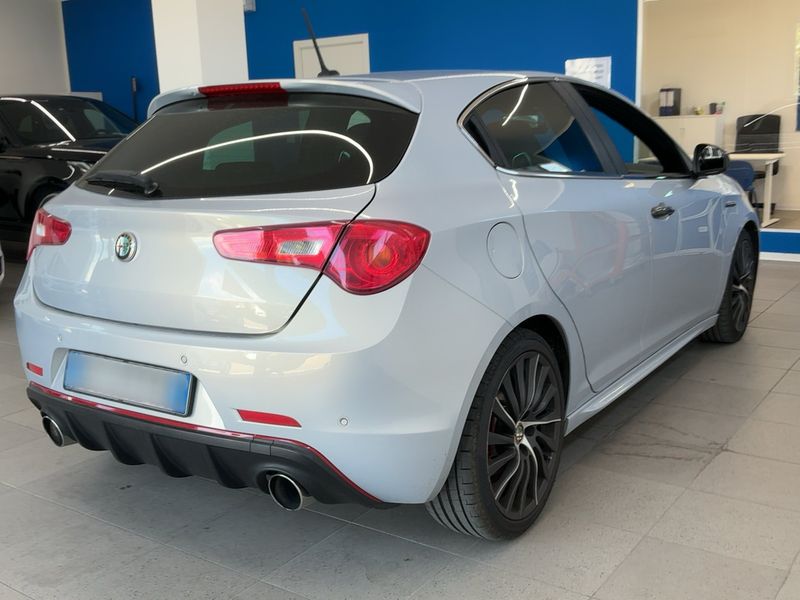 Alfa Romeo Giulietta 1.8 Turbo Quadrifoglio Verde — zdjęcie 6