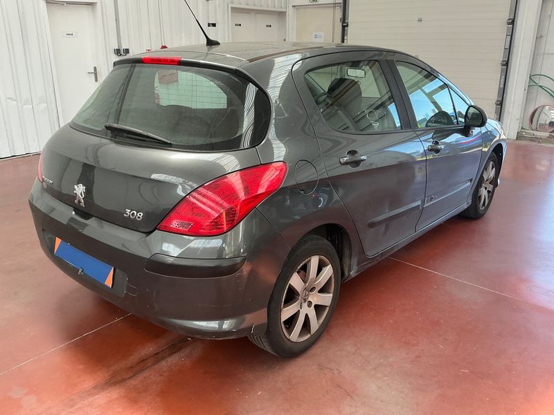 Peugeot 308 1.6 HDi Confort 2008 – снимка 2