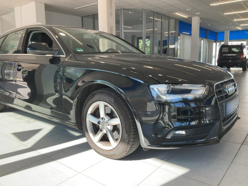 Audi A4 2.0 TDI Ambiente 2012 – снимка 12