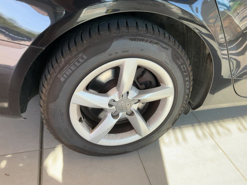 Audi A4 2.0 TDI Ambiente 2012 – снимка 9