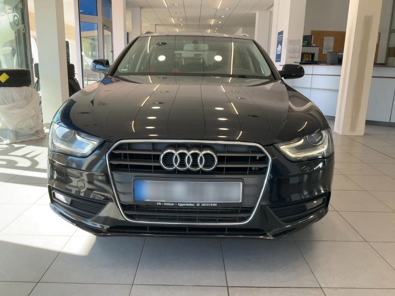 Audi A4 2.0 TDI Ambiente 2012 – снимка 14