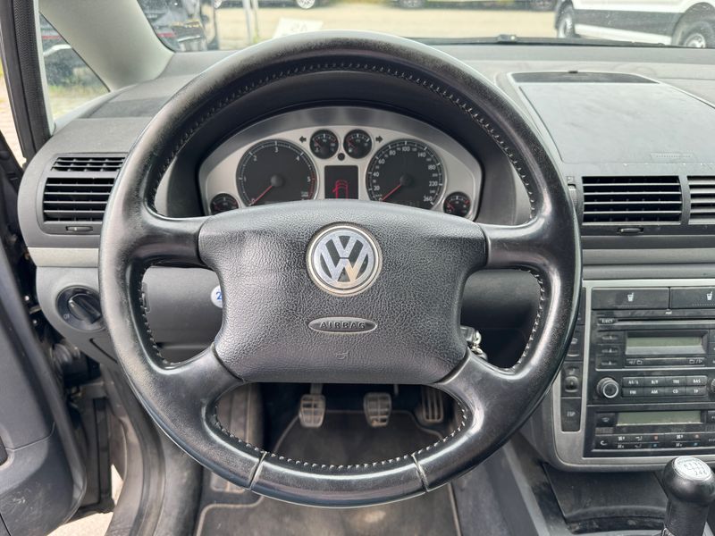 Volkswagen Sharan 1.9 TDI Trendline — zdjęcie 24