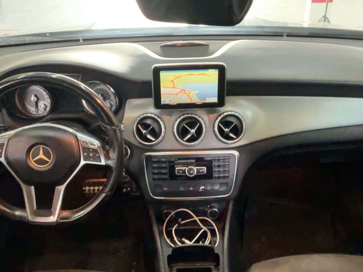 Mercedes-Benz GLA-Klasse 2015 — photo 18