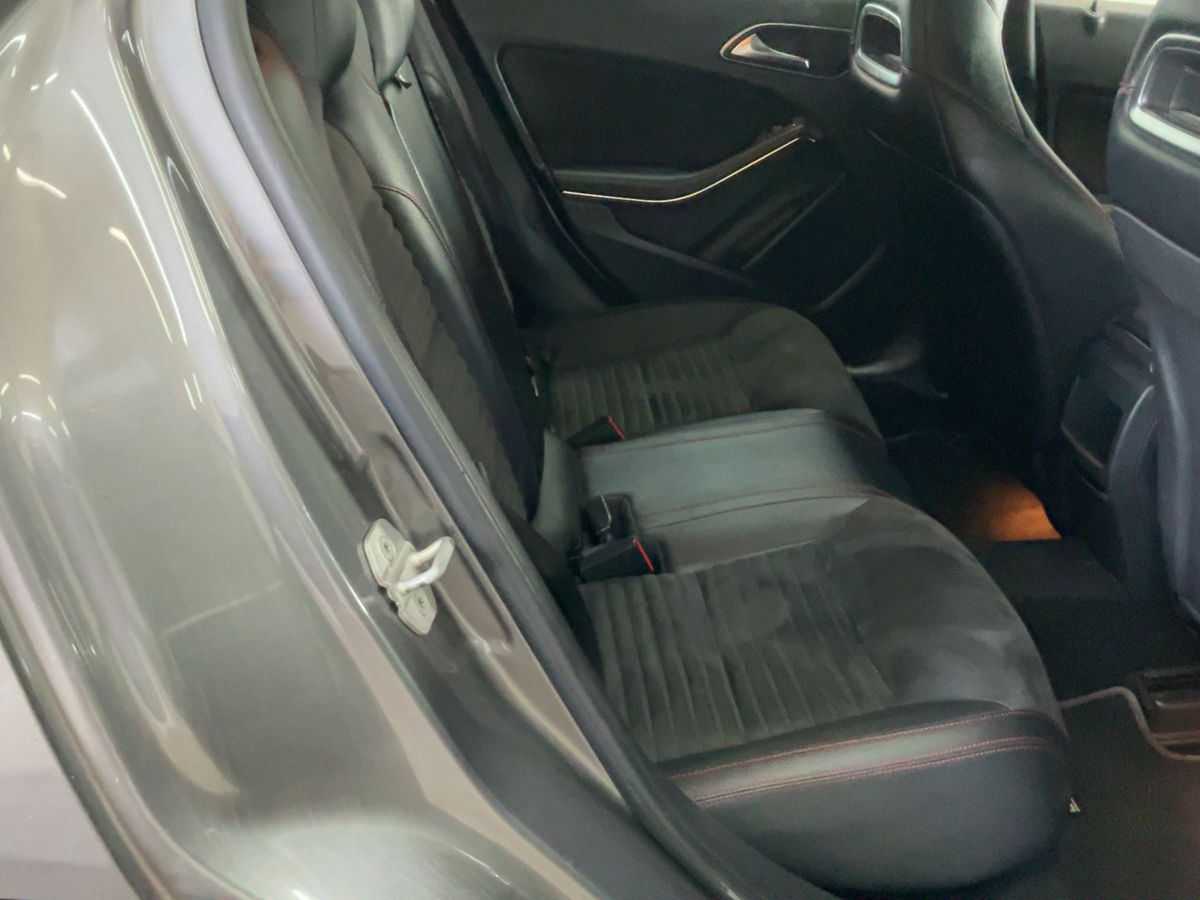 Mercedes-Benz GLA-Klasse 2015 — photo 20