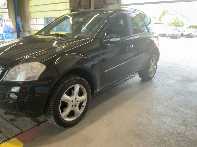 Mercedes-Benz M-Klasse ML 320 CDI — zdjęcie 2