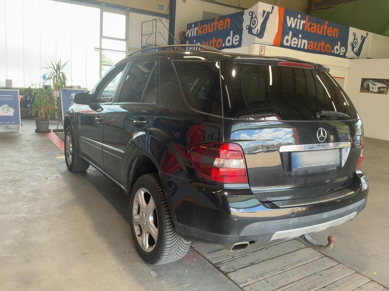 Mercedes-Benz M-Klasse ML 320 CDI — zdjęcie 3