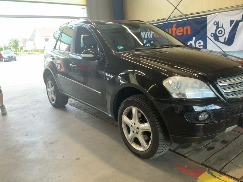 Mercedes-Benz M-Klasse ML 320 CDI — zdjęcie 8