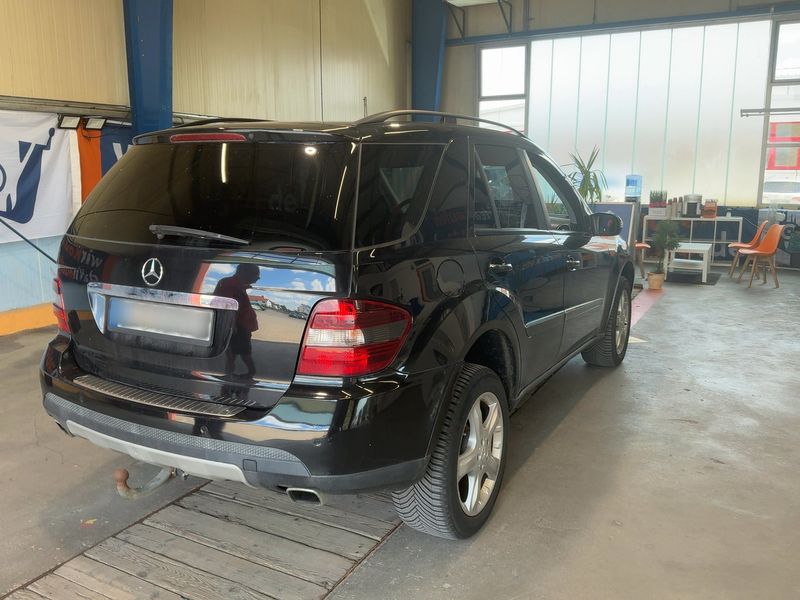 Mercedes-Benz M-Klasse ML 320 CDI — zdjęcie 6