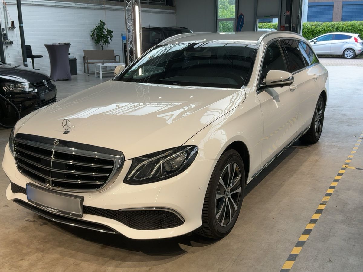 Mercedes-Benz E-Klasse 2019 — photo 1