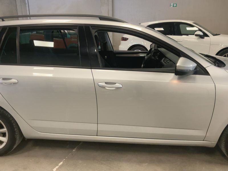 Skoda Octavia 1.6 TDI Ambition 2017 – снимка 10