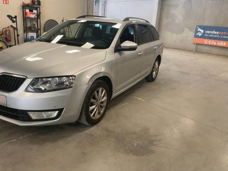 Skoda Octavia 1.6 TDI Ambition 2017 – снимка 2