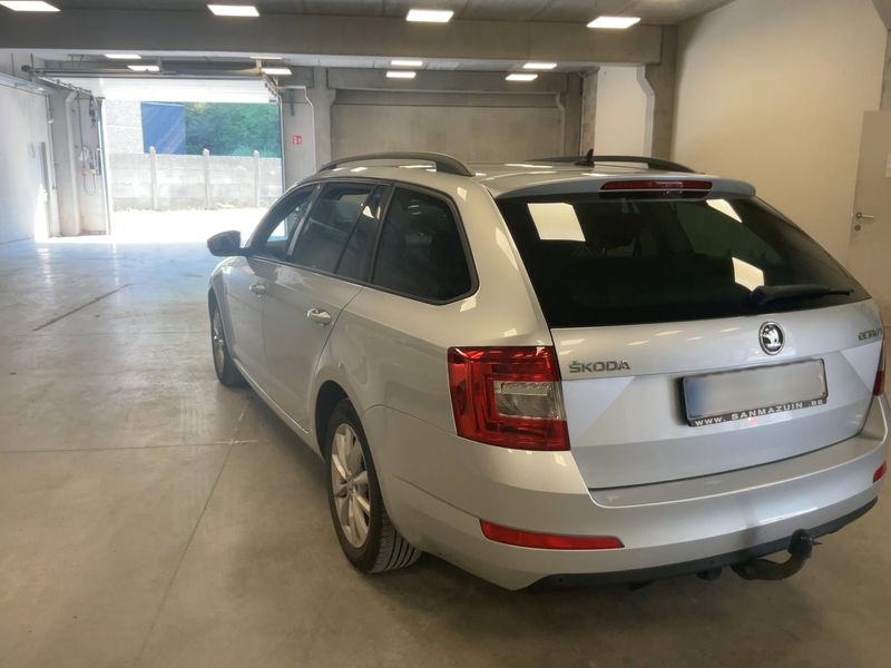 Skoda Octavia 1.6 TDI Ambition 2017 – снимка 6