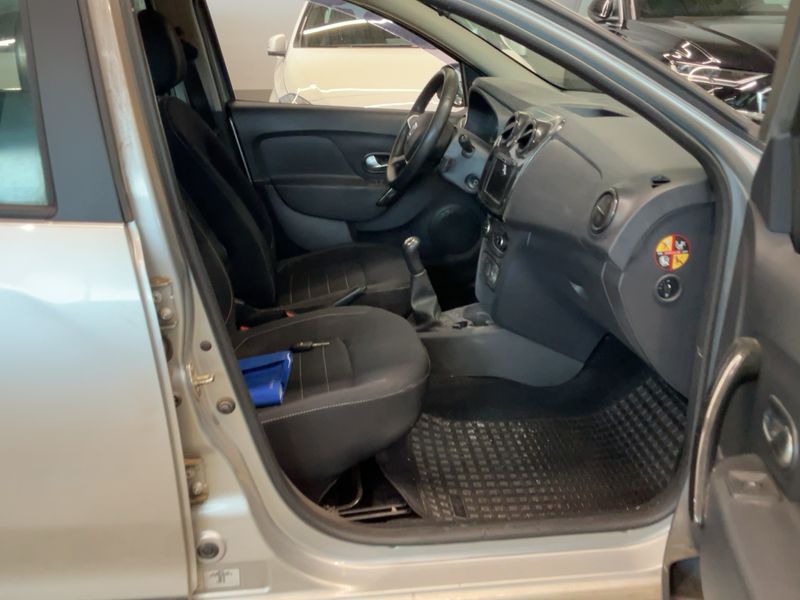 Dacia Logan MCV 0.9 TCe Comfort — zdjęcie 11