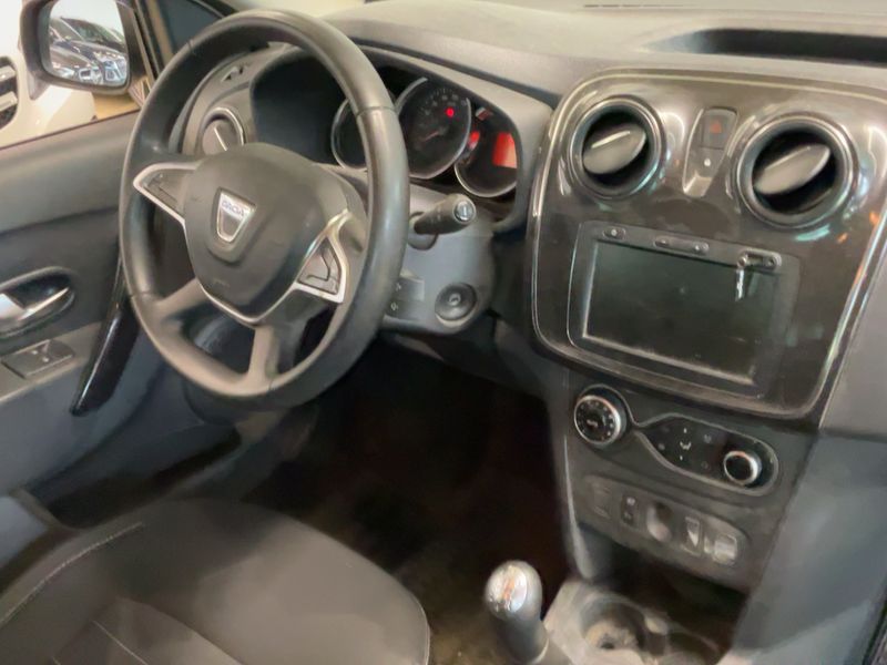 Dacia Logan MCV 0.9 TCe Comfort — zdjęcie 12