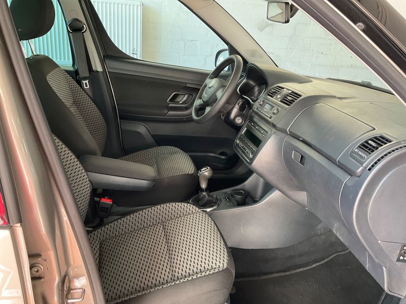 Skoda Roomster 1.2 TSI Ambition Plus Edition — zdjęcie 3