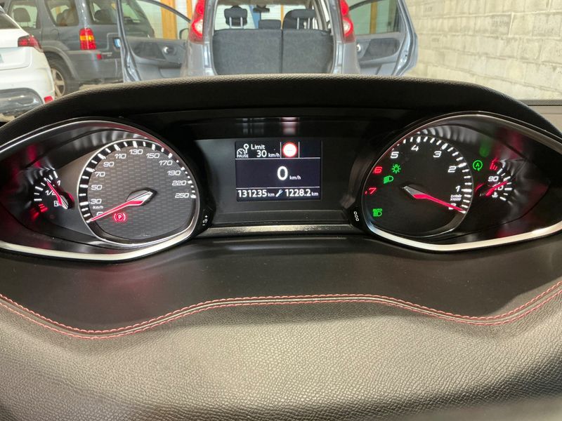 Peugeot 308 1.6 THP GT — zdjęcie 13