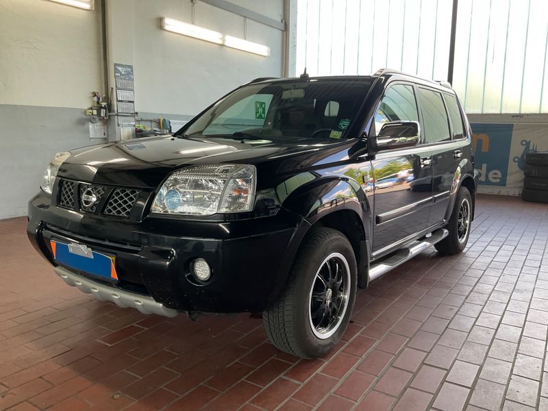 Nissan X-Trail 2.5 Elegance