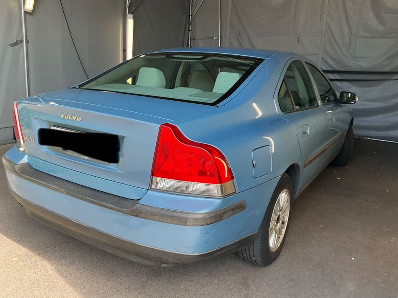 Volvo S60 2.4 Comfort — zdjęcie 2