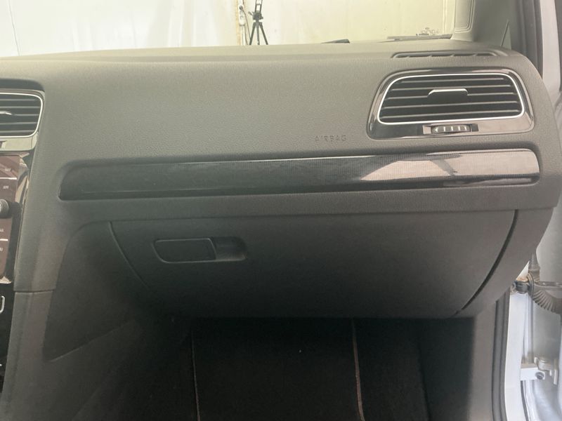 Volkswagen Golf VII 1.5 TSI ACT Sound 2017 – снимка 35